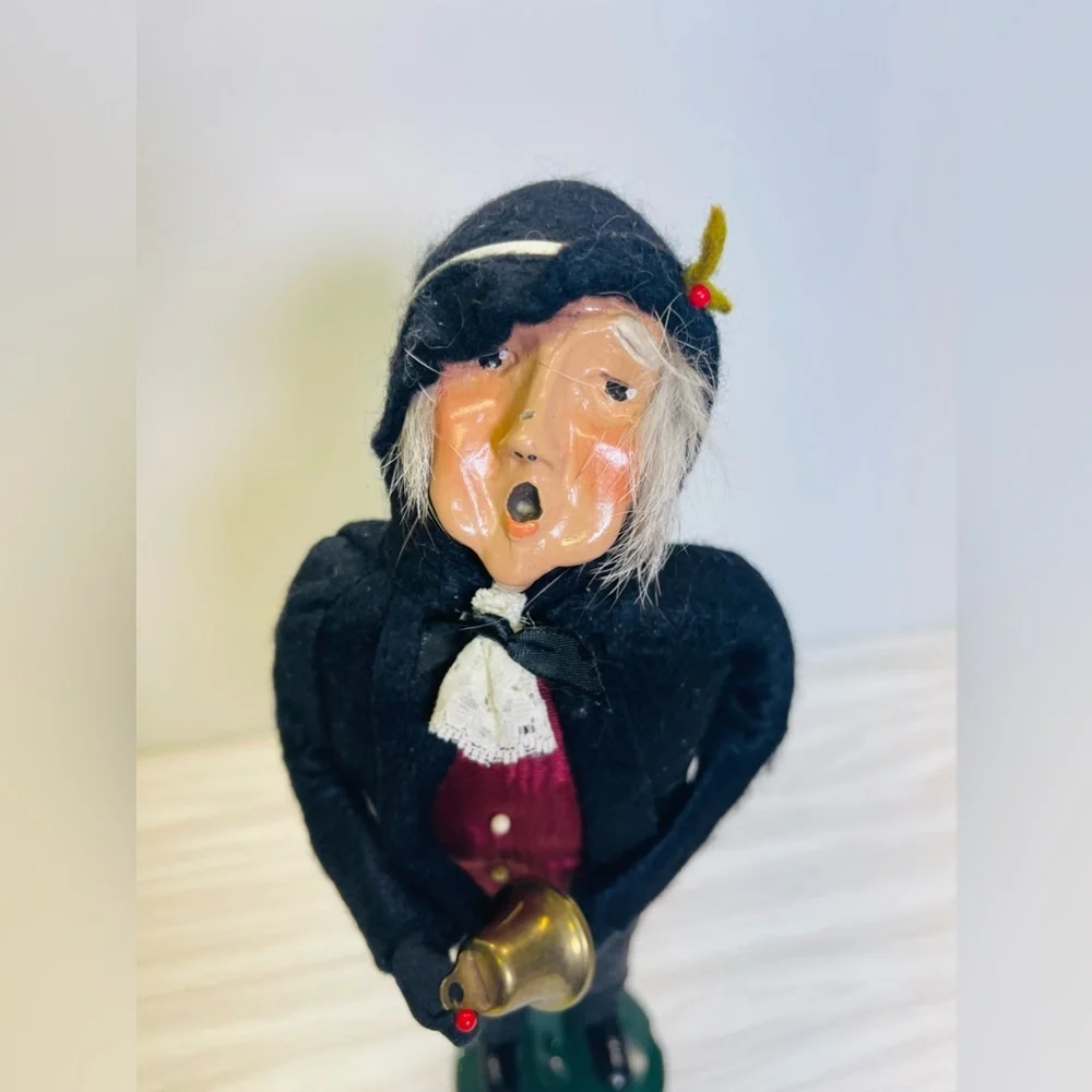 Byers Choice 1993 The Caroler With Bell 12.75” Signed Limited 66/100 Vintage